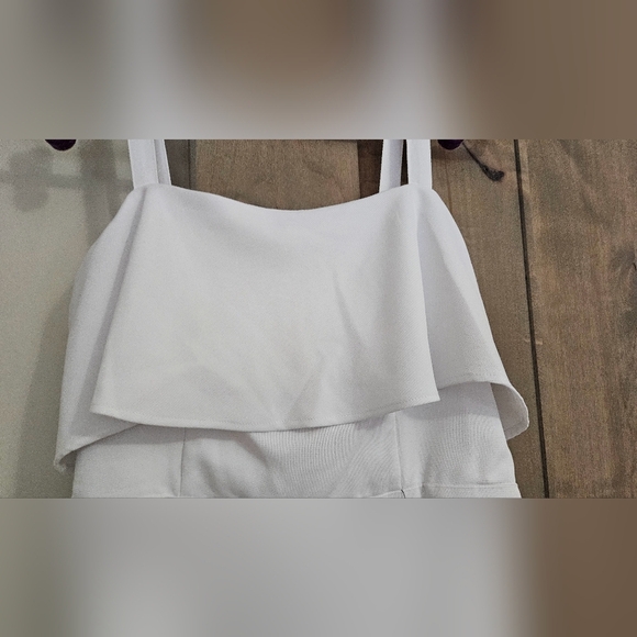 EXPRESS Romper with Tie Detail/ruffle In White. Size Small NWT - Picture 7 of 11